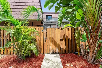 7526 Courtyard Run E, Boca Raton, FL 33433 - Photo 1