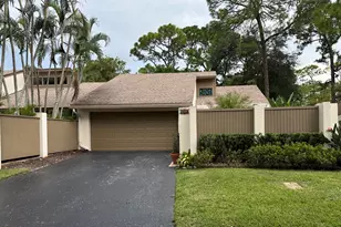319 Wood Dale Dr, Wellington, FL 33414 - Photo 1