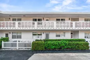 35 SE 13th St, Boca Raton, FL 33432 - Photo 1