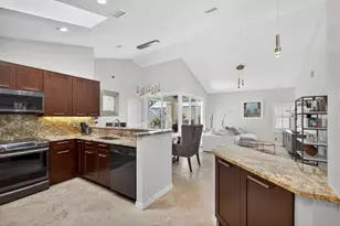 31 Windsor Ln, Palm Beach Gardens, FL 33418 - Photo 1