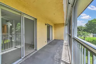 700 Village Green Ct, Palm Springs, FL 33461 - Photo 1