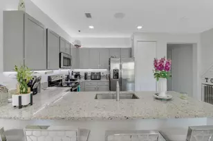 1010 Willow Pl, Palm Beach Gardens, FL 33410 - Photo 1