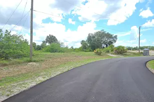 8055 Sunrise Cir, Labelle, FL 33935 - Photo 1
