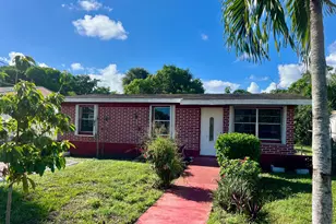 725 W 9th St, Riviera Beach, FL 33404 - Photo 1