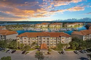 13 Harbour Isle Dr W, Fort Pierce, FL 34949 - Photo 1