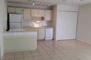 643 Executive Center Dr, West Palm Beach, FL 33401 - Photo 1