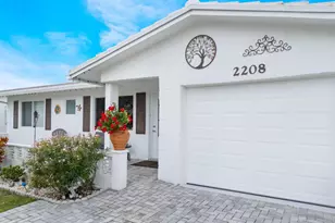 2208 SW 19th Ave, Boynton Beach, FL 33426 - Photo 1