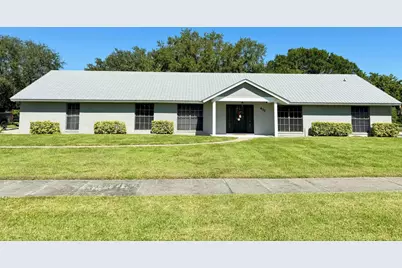 411 W Avenida Del Rio, Clewiston, FL 33440 - Photo 1