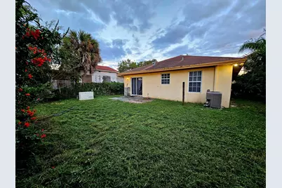 2109 Dock Street, West Palm Beach, FL 33401 - Photo 1