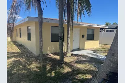 1713 NE 3rd Avenue, Delray Beach, FL 33444 - Photo 1