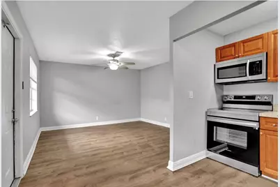 240 SE 9th Avenue #2, Pompano Beach, FL 33060 - Photo 1