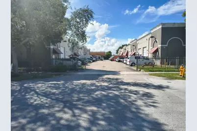 13400 SW 134 Avenue #1c, Miami, FL 33186 - Photo 1