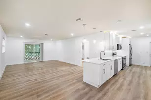 434 SW 9th St, Boca Raton, FL 33432 - Photo 1