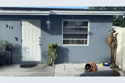 813 Fairview Street, Lake Worth, FL 33461 - Photo 1