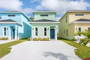 427 NW 13th Ave, Boynton Beach, FL 33435 - Photo 1