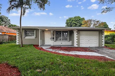 760 SW 64th Way, Pembroke Pines, FL 33023 - Photo 1