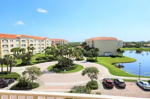 9 Harbour Isle Dr E, Fort Pierce, FL 34949 - Photo 1