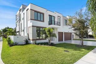 498 NE 6th St, Boca Raton, FL 33432 - Photo 1