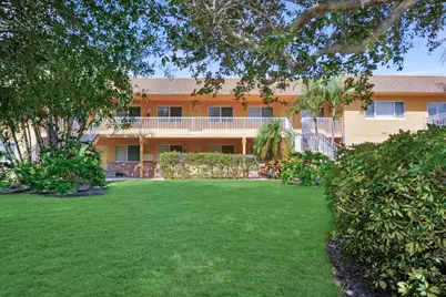 1000 NE 9th Avenue #8, Delray Beach, FL 33483 - Photo 1