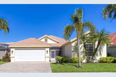 648 SW Lake Charles Circle, Port Saint Lucie, FL 34986 - Photo 1