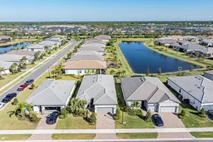 781 SE Courances Dr, Port Saint Lucie, FL 34984 - Photo 32