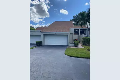 22 Balfour Road W, Palm Beach Gardens, FL 33418 - Photo 1