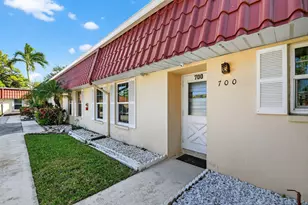 700 Marlboro Oval, Lake Worth, FL 33467 - Photo 1