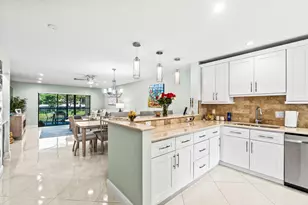 24 Stratford Dr E, Boynton Beach, FL 33436 - Photo 1