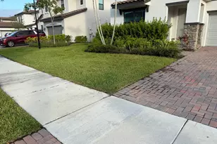 820 Pipers Cay Dr, West Palm Beach, FL 33415 - Photo 1