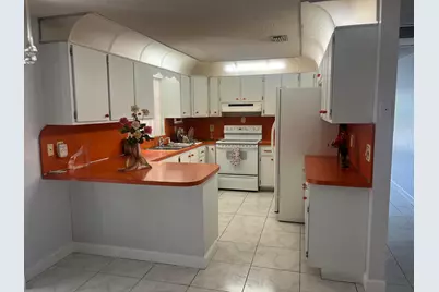 820 W Lakewood Road, West Palm Beach, FL 33405 - Photo 1