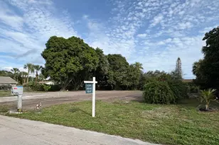 9426 Sunrise Dr, West Palm Beach, FL 33403 - Photo 1