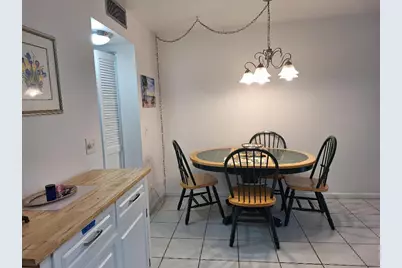 1010 Wolverton A, Boca Raton, FL 33433 - Photo 4