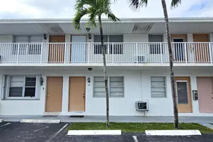 810 Lake Shore Dr, Lake Park, FL 33403 - Photo 1