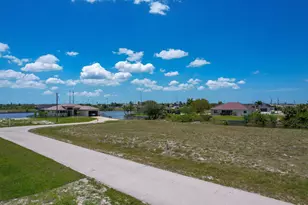 904 NW 12th Ave, Cape Coral, FL 33993 - Photo 1