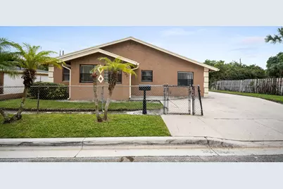 1233 W 32nd Street, Riviera Beach, FL 33404 - Photo 1