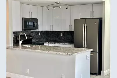 150 Burgundy D #D, Delray Beach, FL 33484 - Photo 1