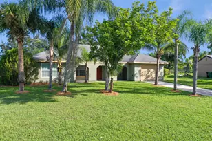 737 SW Belmont Cir, Port Saint Lucie, FL 34953 - Photo 1