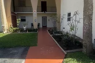 100 Lake Dora Dr, West Palm Beach, FL 33411 - Photo 1