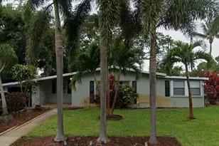 733 S 10th Pl, Lantana, FL 33462 - Photo 1