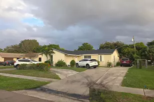 1474 N Mangonia Cir, West Palm Beach, FL 33401 - Photo 1