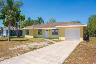 254 SW Bridgeport Dr, Port Saint Lucie, FL 34953 - Photo 1