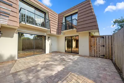 1907 19th Lane, Palm Beach Gardens, FL 33418 - Photo 1