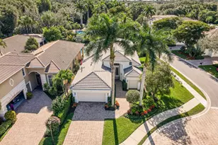 61 Laguna Dr, Palm Beach Gardens, FL 33418 - Photo 1