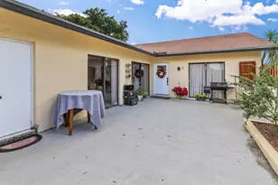 1040 Summit Pl Cir, West Palm Beach, FL 33415 - Photo 1