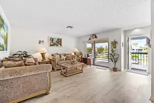 1250 SE Parkview Pl, Stuart, FL 34994 - Photo 1