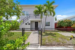 1040 17th St, West Palm Beach, FL 33407 - Photo 1
