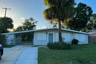 1219 S 10th St, Fort Pierce, FL 34950 - Photo 1