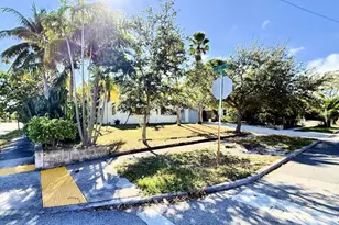 802 Lytle St, West Palm Beach, FL 33405 - Photo 1