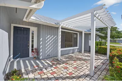 28 Hickory Hill Road, Tequesta, FL 33469 - Photo 1