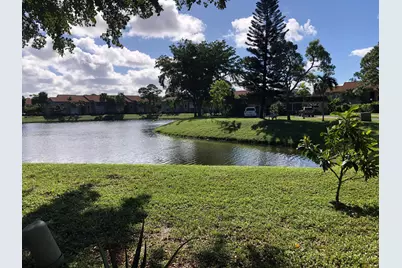 421 SW Natura Avenue #E, Deerfield Beach, FL 33441 - Photo 1